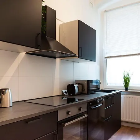 Modern 2 Bedroom In Schoneberg Apartment *